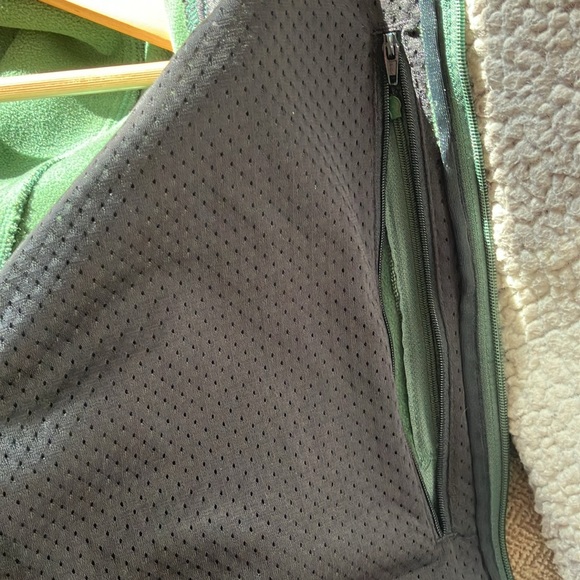 Storm Creek zip up sweater - Picture 9 of 10